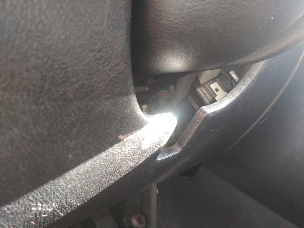 Расположение иммобилайзера Mitsubishi Galant 99 03